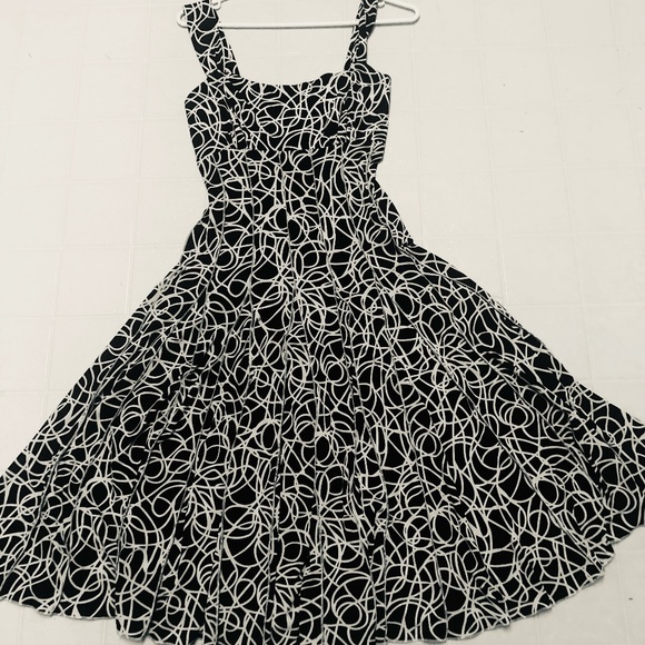 Frank Lyman Design Dresses & Skirts - Frank Lyman Dress with a cover, size 8
